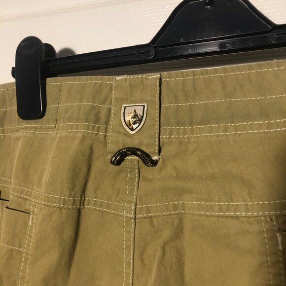 Kuhl men green cargo shorts, two leg pockets, 40 - Picture 10 of 12
